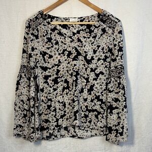 Ecru 100% Silk Floral Blouse – Size Medium